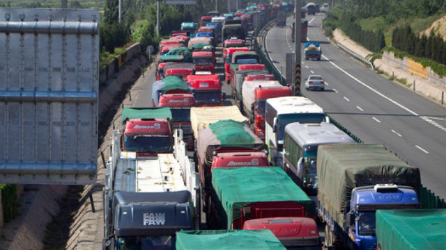 60-Mile-Traffic-Jam-in-China