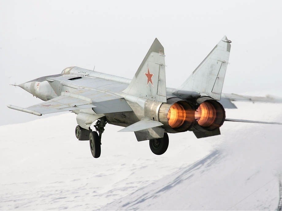 Mikoyan-Gurevich-MiG-25-Foxbat