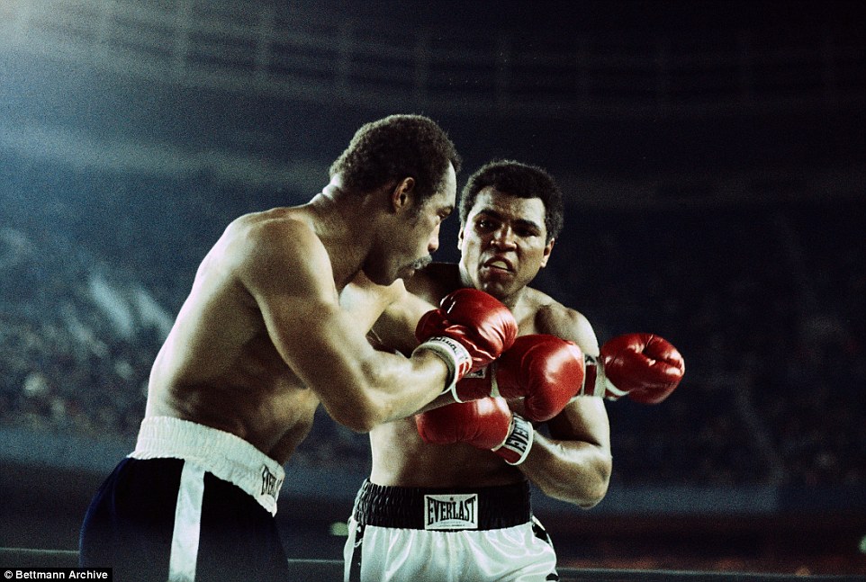 1976ء میں یانکی اسٹیڈیم میں کین نورٹن کے خلاف لڑائی کا ایک منظر 