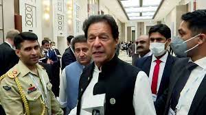 بھارت کو کہہ رہے ہیں مہذب ہمسائے بن کررہیں،عمران خان