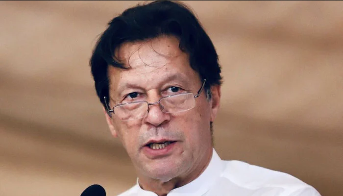 عمران خان کاچیف الیکشن کمشنر کیخلاف جوڈیشل ریفرنس لانے کا فیصلہ