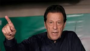 چیئرمین نیب اورتمہیں باہرنکل کرنہیں چھوڑوں گا،عمران خان کی تفتیشی افسر کوتنبیہ