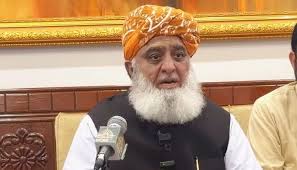 عدلیہ کو سیاسی جماعتوں میں تقسیم نہ کرو،حکومتی مسودے پر اتفاق ممکن نہیں،مولانا فضل الرحمن