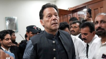 عمران خان تین مطالبات پر قائم، مذکرات کا پہلا دور بے نتیجہ